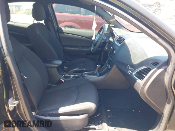2014 Dodge Avenger SE with VIN 1C3CDZAB1EN133550, listed as a IAAI auction lot 42033001 with 137,592 mi miles. Bid and sale history available at carsss.com. Image 5.