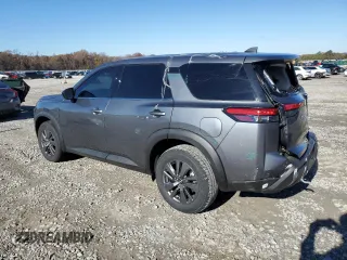 2024 Nissan Pathfinder S z VIN 5N1DR3AC1RC251201, wystawiony jako Copart lot #84238104 z przebiegiem 867 mil mil oraz Nie do naprawy • Non repairable. Historia ofert i sprzedaży dostępna na DreamBid. Obrazek 2.