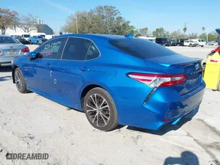 2020 Toyota Camry SE with VIN 4T1G11AK5LU308758, listed as a IAAI auction lot 41694840 with 118,235 mi miles. Bid and sale history available at carsss.com. Image 3.