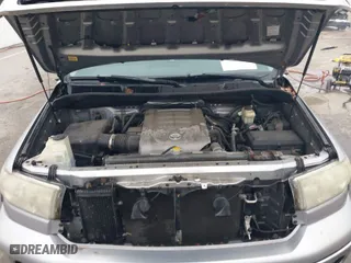 2008 Toyota Tundra 4WD Truck with VIN 5TFCV54168X006130, listed as a IAAI auction lot 41520146 with 117,564 mi miles. Bid and sale history available at carsss.com. Image 10.
