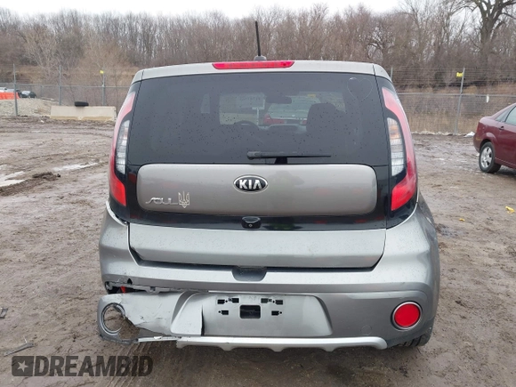2018 Kia Soul + with VIN KNDJP3A55J7511773, listed as a IAAI auction lot 41747763 with 62,228 mi miles. Bid and sale history available at carsss.com. Image 17.