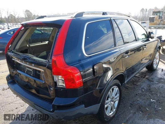 2010 Volvo XC90 I6 with VIN YV4982CY8A1559981, listed as a IAAI auction lot 41671935 with 221,119 mi miles. Bid and sale history available at carsss.com. Image 4.