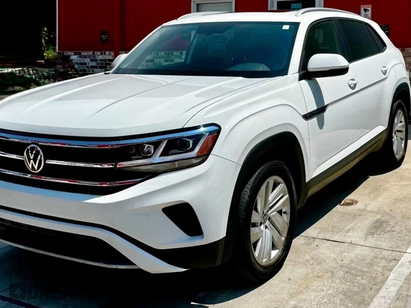 2021 Volkswagen Atlas SE with VIN 1V2KE2CA2MC222522, listed as a Copart auction lot 51698255 with 68,204 mi miles and Clean title. Bid and sale history available at DreamBid. Image 2.