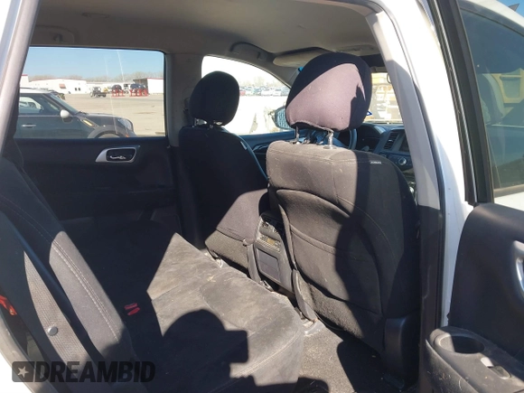 2015 Nissan Pathfinder SV with VIN 5N1AR2MN8FC668305, listed as a IAAI auction lot 41779780 with 216,818 mi miles. Bid and sale history available at carsss.com. Image 8.