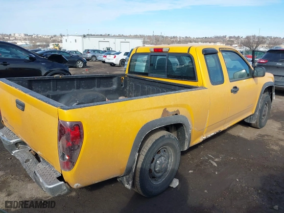 2005 Chevrolet Colorado LS Z71 with VIN 1GCDT196458255572, listed as a IAAI auction lot 41465817 with 277,053 mi miles. Bid and sale history available at carsss.com. Image 4.