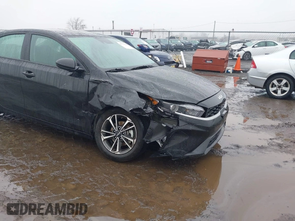 2023 Kia Forte LXS with VIN 3KPF24AD4PE691502, listed as a IAAI auction lot 41570324 with 15,867 mi miles and . Bid and sale history available at DreamBid. Image 6.
