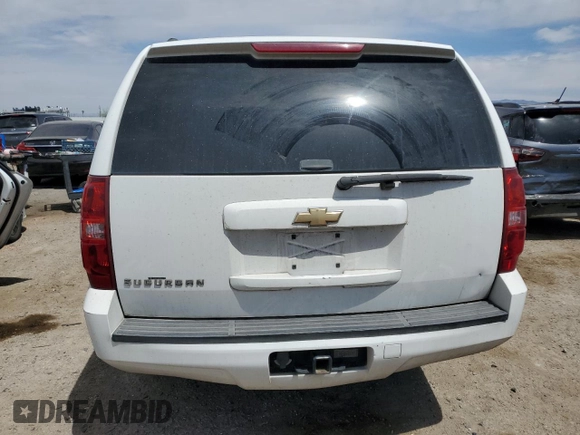 2007 Chevrolet Suburban LT with VIN 3GNFC16J27G263241, listed as a Copart auction lot 52490635 with 211,333 mi miles and Salvage title. Bid and sale history available at DreamBid. Image 6.