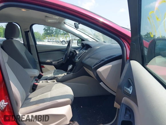 2013 Ford Focus SE z VIN 1FADP3F27DL350923, wystawiony jako IAAI lot #42405976 z przebiegiem 126 730 mil mil oraz . Historia ofert i sprzedaży dostępna na DreamBid. Obrazek 5.