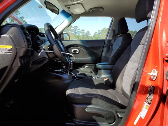 2018 Kia Soul + with VIN KNDJP3A55J7617320, listed as a Copart auction lot 48003195 with 105,266 mi miles and Clean Title. Bid and sale history available at carsss.com. Image 7.
