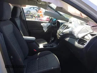2022 Chevrolet Equinox LT with VIN 3GNAXKEVXNL261573, listed as a IAAI auction lot 41964423 with 45,648 mi miles. Bid and sale history available at carsss.com. Image 5.