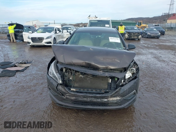 2015 Hyundai Sonata SE z VIN 5NPE24AF5FH184549, wystawiony jako IAAI lot #41132530 z przebiegiem 123 031 mil mil oraz . Historia ofert i sprzedaży dostępna na DreamBid. Obrazek 13.