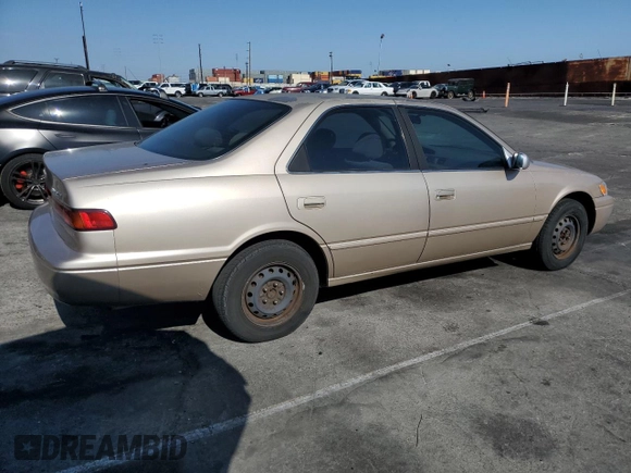 1998 Toyota Camry LE с VIN JT2BG22K3W0120018, выставлен на аукционе Copart как лот 59726215 с пробегом 284 802 миль миль и Чистый • Clean title. История ставок и продаж доступна на DreamBid. Изображение 3.