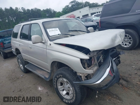 2000 Toyota 4Runner SR5 с VIN JT3GN86R1Y0139431, выставлен на аукционе IAAI как лот 42103546 с пробегом 376 600 миль миль и . История ставок и продаж доступна на DreamBid. Изображение 1.