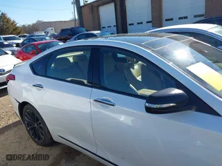 2016 Hyundai Genesis 3.8L with VIN KMHGN4JE6GU126346, listed as a IAAI auction lot 41375161 with 111,932 mi miles. Bid and sale history available at carsss.com. Image 14.