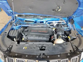 2017 Jeep Compass Trailhawk z VIN 3C4NJDDB1HT689633, wystawiony jako Copart lot #63426175 z przebiegiem 63 209 mil mil oraz Szkoda całkowita • Salvage title. Historia ofert i sprzedaży dostępna na DreamBid. Obrazek 12.