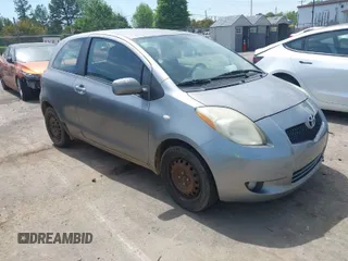 2008 Toyota Yaris with VIN JTDJT923X85187298, listed as a IAAI auction lot 42073929 with 331,446 mi miles. Bid and sale history available at carsss.com. Image 1.