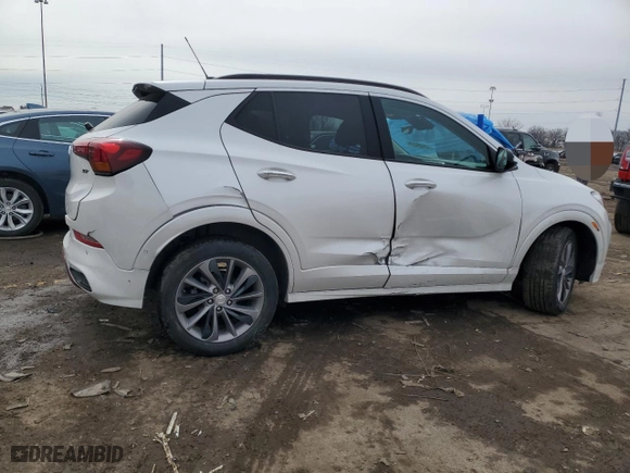 2021 Buick Encore GX Essence with VIN KL4MMFSL0MB122202, listed as a Copart auction lot 48409225 with 84,972 mi miles and Salvage Title. Bid and sale history available at carsss.com. Image 3.