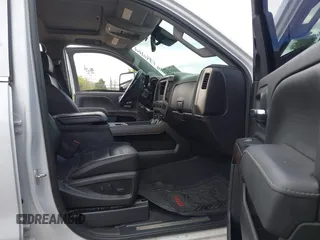 2019 GMC Sierra 2500HD Denali with VIN 1GT12SEY5KF236832, listed as a IAAI auction lot 40151260 with 45,531 mi miles. Bid and sale history available at carsss.com. Image 5.