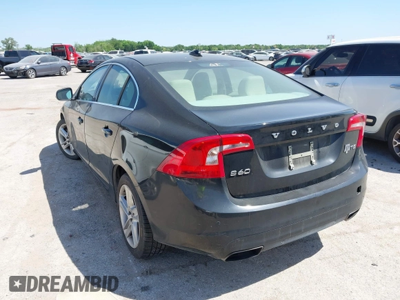 2015 Volvo S60 T5 Drive-E Premier with VIN YV140MFK5F2360714, listed as a IAAI auction lot 42043000 with 170,062 mi miles. Bid and sale history available at carsss.com. Image 3.