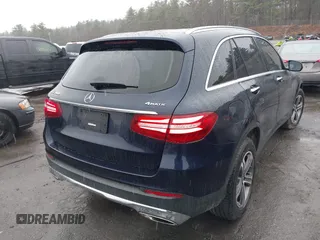 2019 Mercedes-Benz GLC 300 z VIN WDC0G4KB6KF667330, wystawiony jako IAAI lot #41963856 z przebiegiem 96 865 mil mil oraz . Historia ofert i sprzedaży dostępna na DreamBid. Obrazek 4.