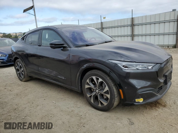 2022 Ford Mustang Mach-E Premium with VIN 3FMTK3SU5NMA30121, listed as a Copart auction lot 58409445 with 28,377 mi miles and Salvage title. Bid and sale history available at DreamBid. Image 4.