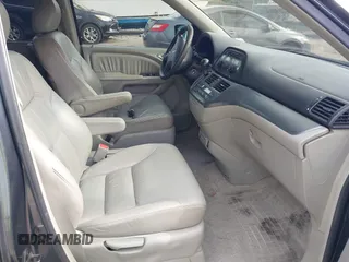 2005 Honda Odyssey EX-L with VIN 5FNRL38645B421253, listed as a IAAI auction lot 42106184 with 157,717 mi miles. Bid and sale history available at carsss.com. Image 5.