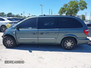 2007 Chrysler Town & Country Touring with VIN 2A4GP54LX7R183977, listed as a IAAI auction lot 42049186 with Not Provided miles and . Bid and sale history available at DreamBid. Image 15.