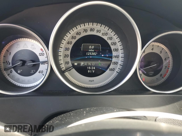 2013 Mercedes-Benz C 250 Sport z VIN WDDGF4HB4DA798325, wystawiony jako Copart lot #59855655 z przebiegiem 125 382 mil mil oraz Czysty tytuł • Clean title. Historia ofert i sprzedaży dostępna na DreamBid. Obrazek 9.