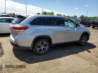 2019 Toyota Highlander LE with VIN 5TDZARFH1KS053120, listed as a Copart auction lot 62933335 with 69,026 mi miles and Clean title. Bid and sale history available at DreamBid. Image 3.