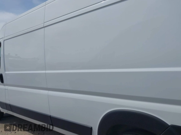 2025 Ram ProMaster Cargo with VIN 3C6MRVHG0SE545736, listed as a IAAI auction lot 42022112 with 683 mi miles and . Bid and sale history available at DreamBid. Image 14.