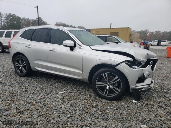 2019 Volvo XC60 Momentum with VIN LYV102DK1KB176721, listed as a Copart auction lot 81623244 with 72,640 mi miles and Salvage Title. Bid and sale history available at carsss.com. Image 4.