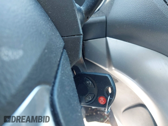2013 Ford Escape SE with VIN 1FMCU0GX4DUC60741, listed as a IAAI auction lot 41592770 with 121,972 mi miles and . Bid and sale history available at DreamBid. Image 11.