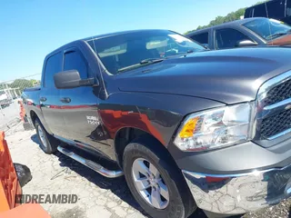 2016 Ram 1500 Express z VIN 1C6RR6KG0GS118906, wystawiony jako IAAI lot #42155565 z przebiegiem 148 016 mil mil oraz . Historia ofert i sprzedaży dostępna na DreamBid. Obrazek 13.
