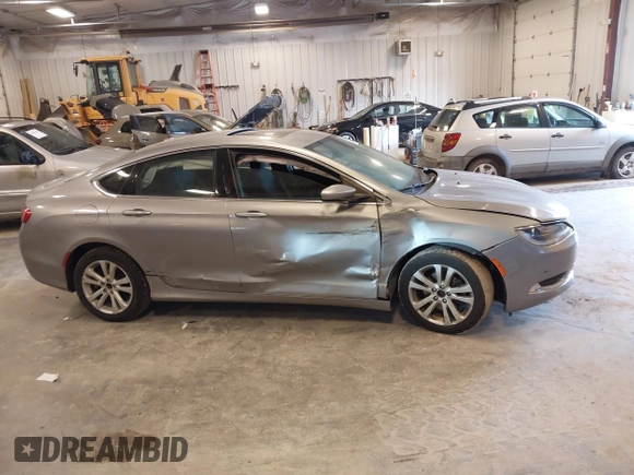 2015 Chrysler 200 Limited z VIN 1C3CCCAB1FN679279, wystawiony jako IAAI lot #42070078 z przebiegiem 149 608 mil mil oraz . Historia ofert i sprzedaży dostępna na DreamBid. Obrazek 13.