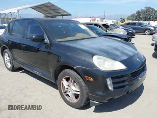 2008 Porsche Cayenne S z VIN WP1AB29P98LA35686, wystawiony jako IAAI lot #42345471 z przebiegiem 173 346 mil mil oraz . Historia ofert i sprzedaży dostępna na DreamBid. Obrazek 1.