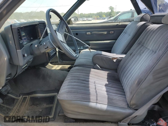 1987 Chevrolet El Camino z VIN 3GCCW80H1HS900796, wystawiony jako Copart lot #69008804 z przebiegiem 99 465 mil mil oraz Czysty tytuł • Clean title. Historia ofert i sprzedaży dostępna na DreamBid. Obrazek 7.