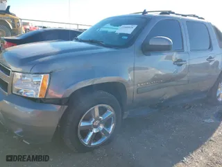 2007 Chevrolet Avalanche LT w/3LT with VIN 3GNFK123X7G232507, listed as a IAAI auction lot 41040026 with 278,168 mi miles. Bid and sale history available at carsss.com. Image 6.