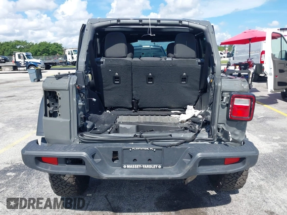 2019 Jeep Wrangler Unlimited Rubicon with VIN 1C4HJXFN9KW507281, listed as a IAAI auction lot 42695939 with 60,802 mi miles and . Bid and sale history available at DreamBid. Image 17.