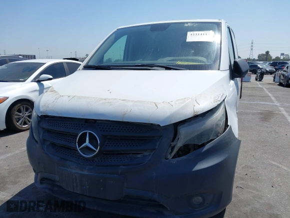 2020 Mercedes-Benz Metris Cargo z VIN WD3PG2EA2L3674302, wystawiony jako IAAI lot #42314117 z przebiegiem 116 502 mil mil oraz . Historia ofert i sprzedaży dostępna na DreamBid. Obrazek 6.