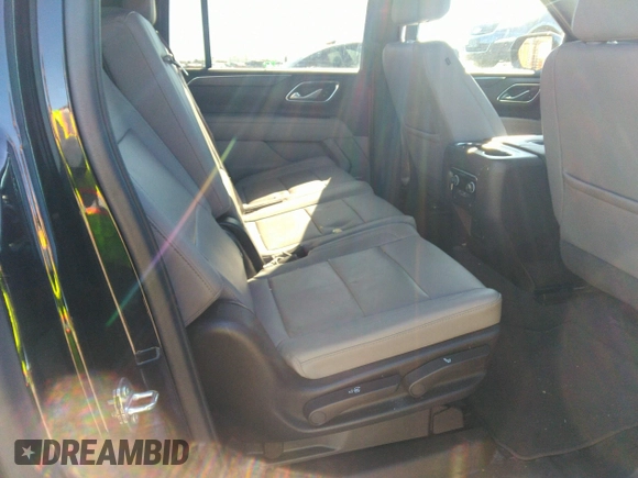 2024 Chevrolet Suburban LT z VIN 1GNSKCKD2RR233821, wystawiony jako IAAI lot #41686836 z przebiegiem 27 932 mil mil oraz . Historia ofert i sprzedaży dostępna na DreamBid. Obrazek 8.