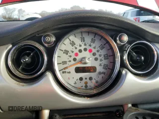 2008 MINI Convertible с VIN WMWRF33518TF68461, выставлен на аукционе Copart как лот 84168304 с пробегом 153 964 миль миль и Списание • Salvage title. История ставок и продаж доступна на DreamBid. Изображение 9.
