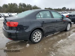 2013 Volkswagen Jetta SE with VIN 3VWDP7AJ4DM364564, listed as a Copart auction lot 44992455 with 81,203 mi miles and Salvage title. Bid and sale history available at DreamBid. Image 3.