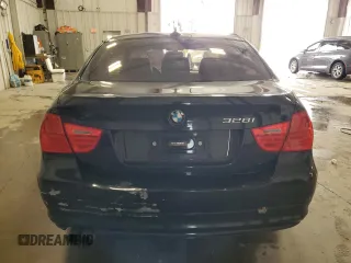 2011 BMW 3 Series 328i xDrive z VIN WBAPK7C59BF087113, wystawiony jako Copart lot #59184715 z przebiegiem Nie podano mil oraz Czysty tytuł • Clean title. Historia ofert i sprzedaży dostępna na DreamBid. Obrazek 6.