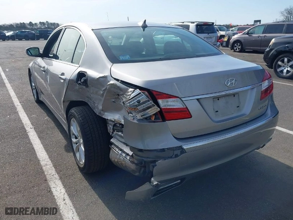 2013 Hyundai Genesis 3.8L with VIN KMHGC4DD1DU212989, listed as a IAAI auction lot 41893339 with 138,074 mi miles. Bid and sale history available at carsss.com. Image 3.
