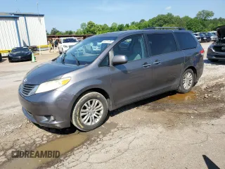 2012 Toyota Sienna XLE AAS с VIN 5TDYK3DC1CS210840, выставлен на аукционе Copart как лот 54721185 с пробегом 394 507 миль миль и Списание • Salvage title. История ставок и продаж доступна на DreamBid. Изображение 1.