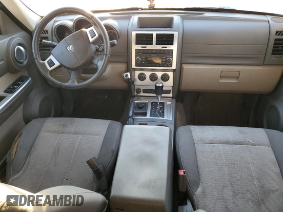 2008 Dodge Nitro SLT z VIN 1D8GU58K68W211350, wystawiony jako Copart lot #86813294 z przebiegiem Nie podano mil oraz Szkoda całkowita • Salvage title. Historia ofert i sprzedaży dostępna na DreamBid. Obrazek 8.