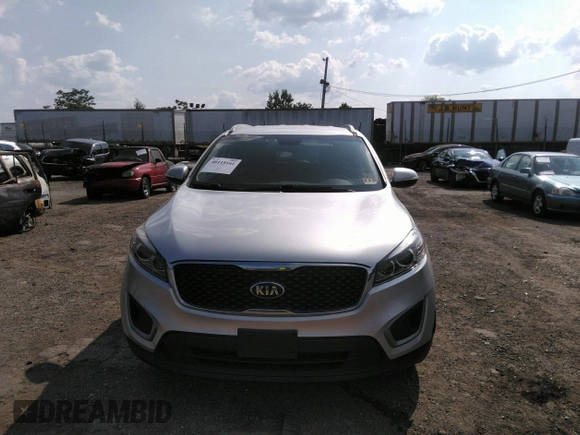 2017 Kia Sorento LX with VIN 5XYPGDA57HG302287, listed as a IAAI auction lot 40115161 with 152,588 mi miles and . Bid and sale history available at carsss.com. Image 6.