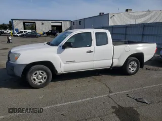2013 Toyota Tacoma z VIN 5TFTX4CN3DX028556, wystawiony jako Copart lot #53155045 z przebiegiem 154 588 mil mil oraz Szkoda całkowita • Salvage title. Historia ofert i sprzedaży dostępna na DreamBid. Obrazek 1.