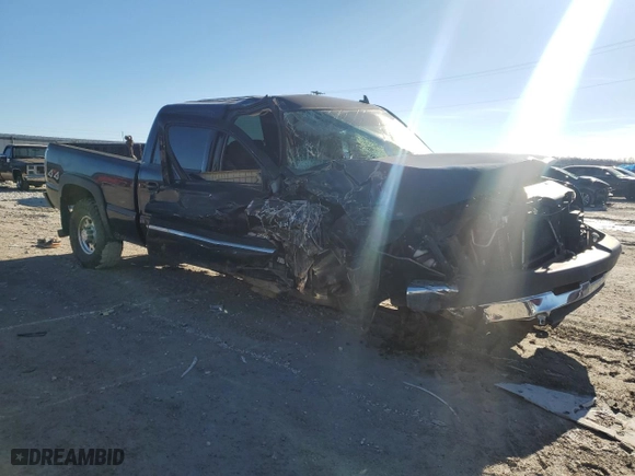 2006 Chevrolet Silverado 2500HD LT1 with VIN 1GCHK23D96F239365, listed as a Copart auction lot 42936065 with 202,242 mi miles and Salvage Title. Bid and sale history available at carsss.com. Image 4.