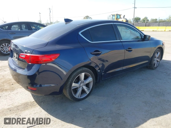 2014 Acura ILX with VIN 19VDE1F31EE004253, listed as a IAAI auction lot 41997152 with 126,788 mi miles. Bid and sale history available at carsss.com. Image 4.